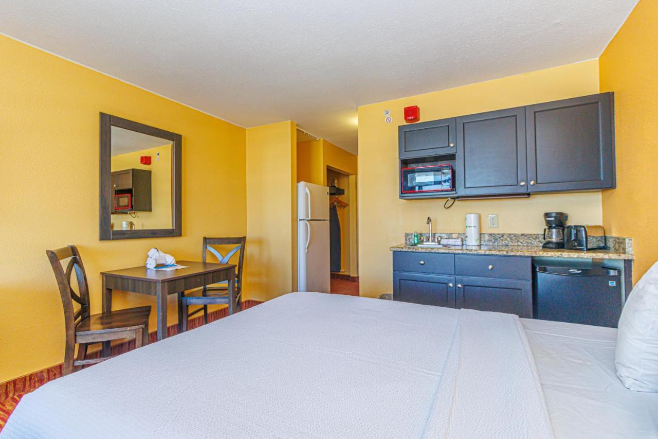 Ocean View Queen Suite Landmark Resort 1125 Myrtle Beach Exterior photo